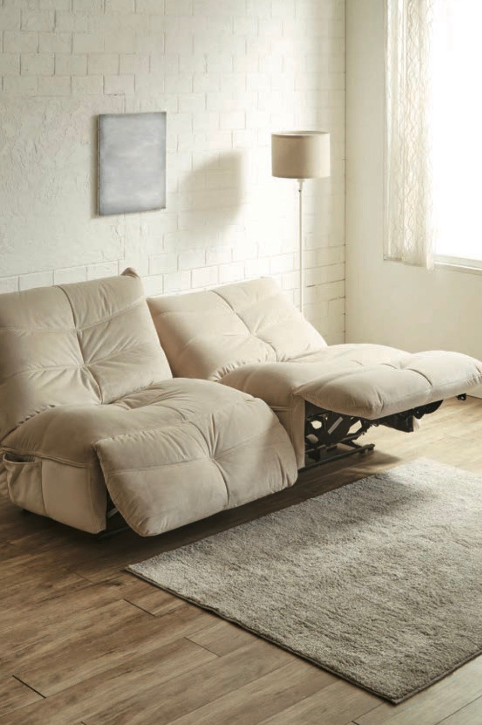 電動ソファの魅力 ― 上質なくつろぎを、ワンタッチで